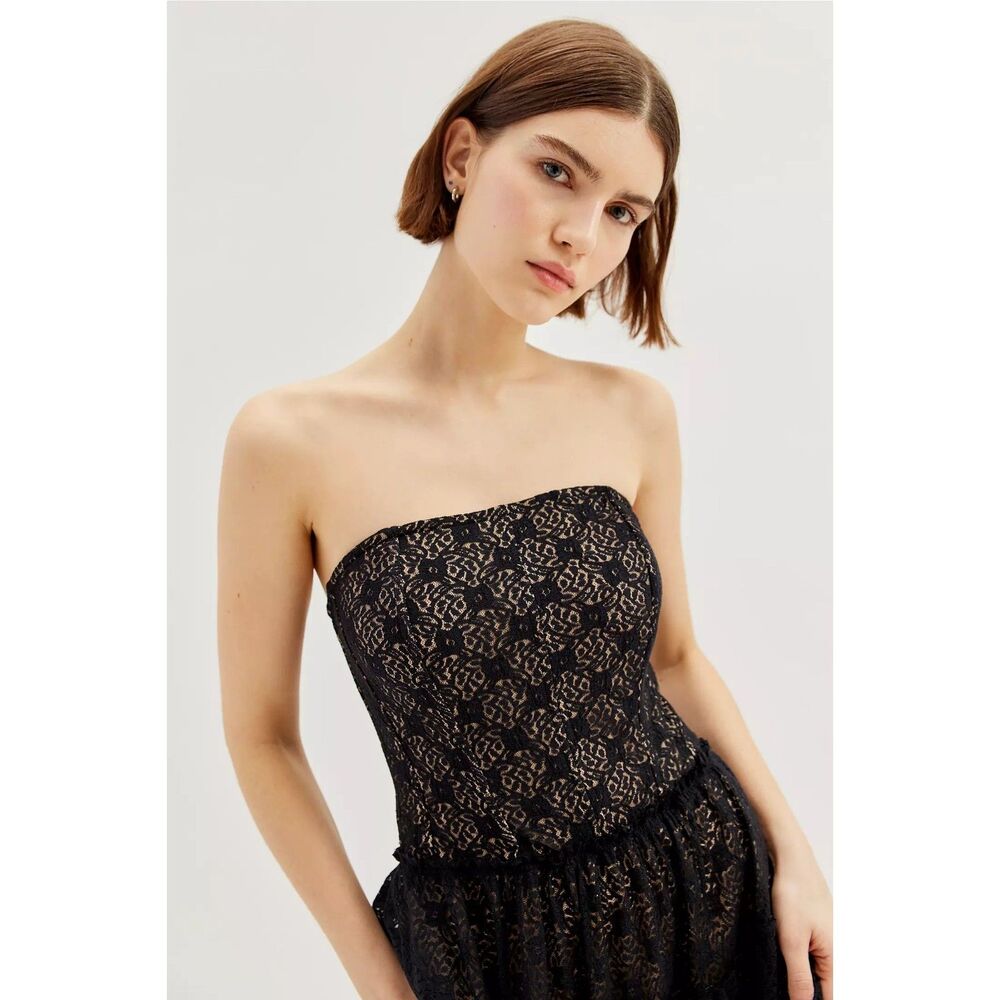 NWT Urban Outfitters Lucy Lace Maxi Dress- M - Picture 3 of 14